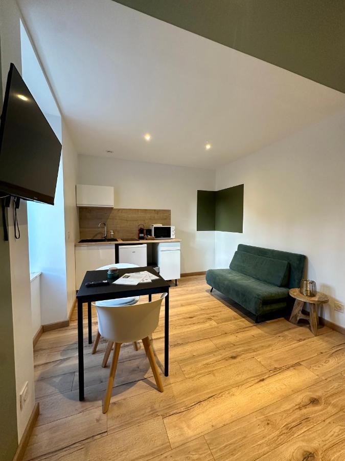 Sud-lescinqsuites Le Saint Laurent-dabnb